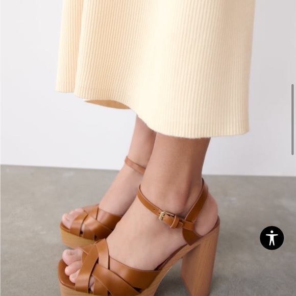 ZARA Heel Sandals - Picture 2 of 10